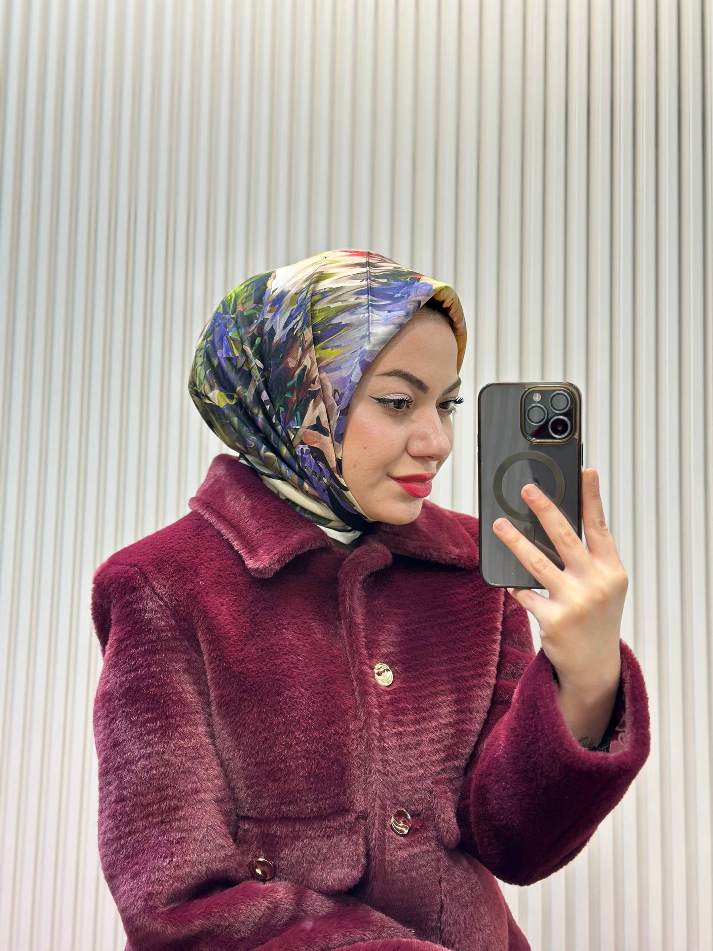 Aker eşarp