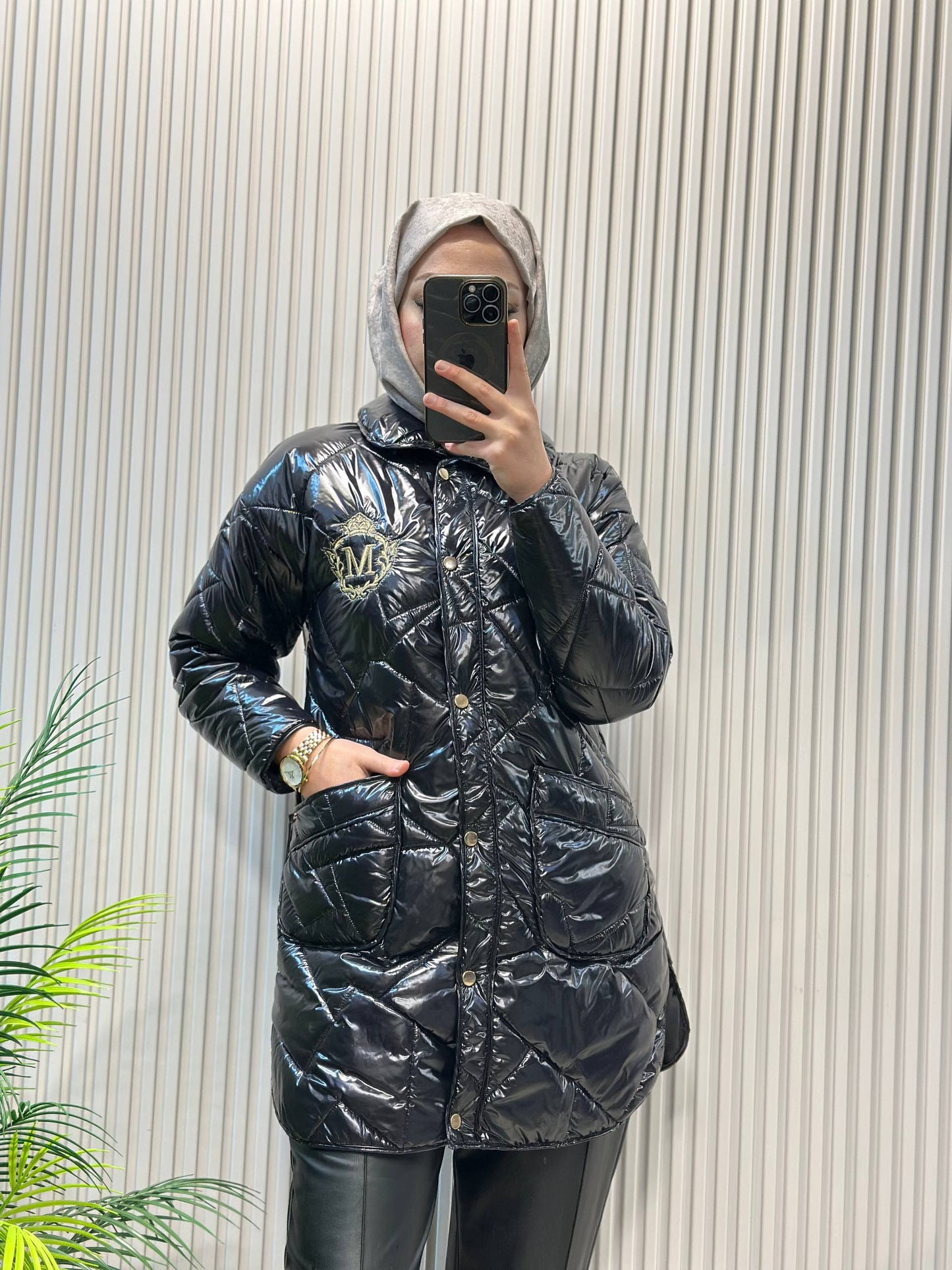 Moodbasic Nakış Detaylı Parlak Kapitone Mont