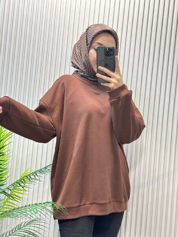 Minimalist Ekru Bisiklet Yaka Sweatshirt