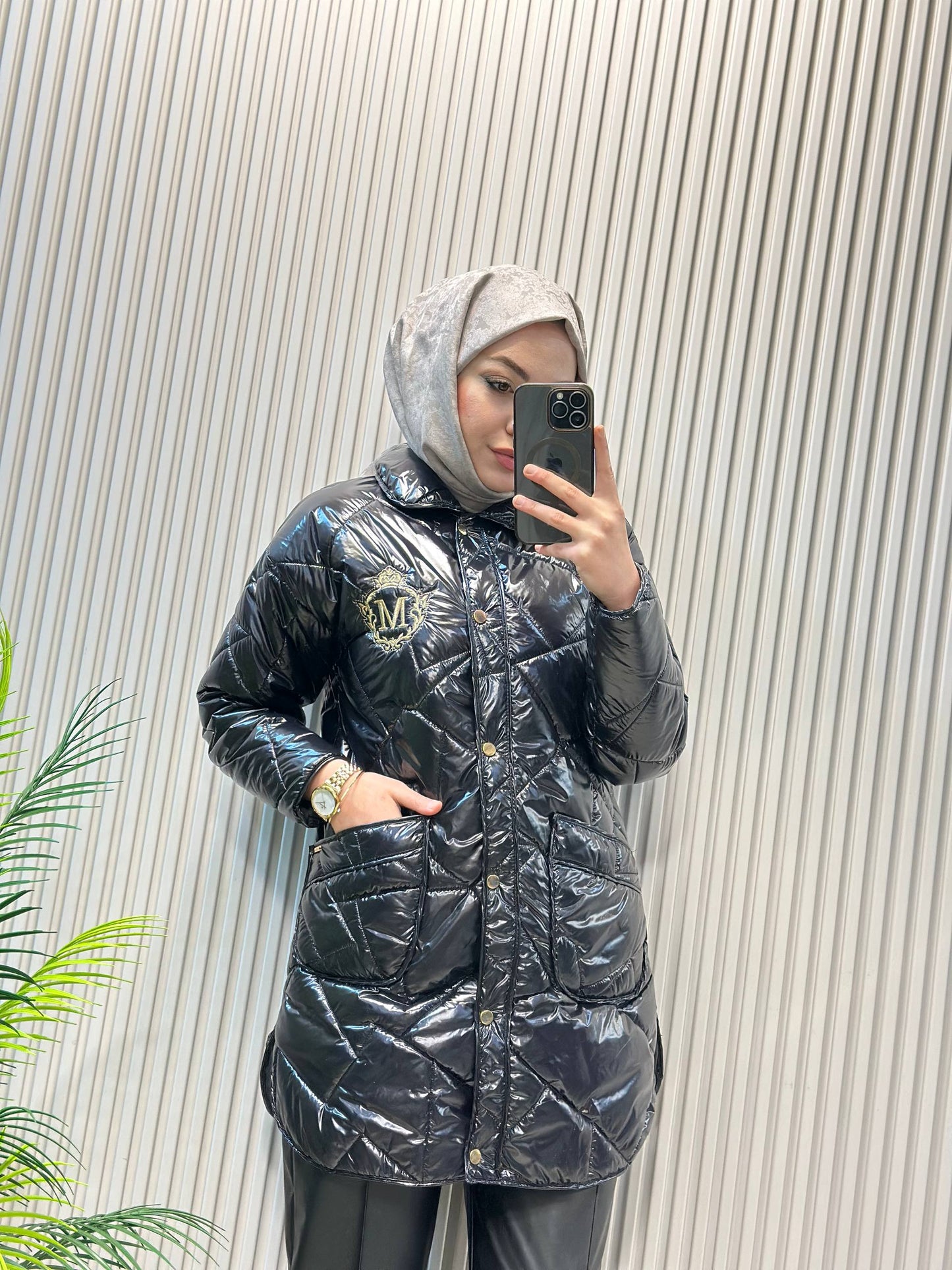 Moodbasic Nakış Detaylı Parlak Kapitone Mont