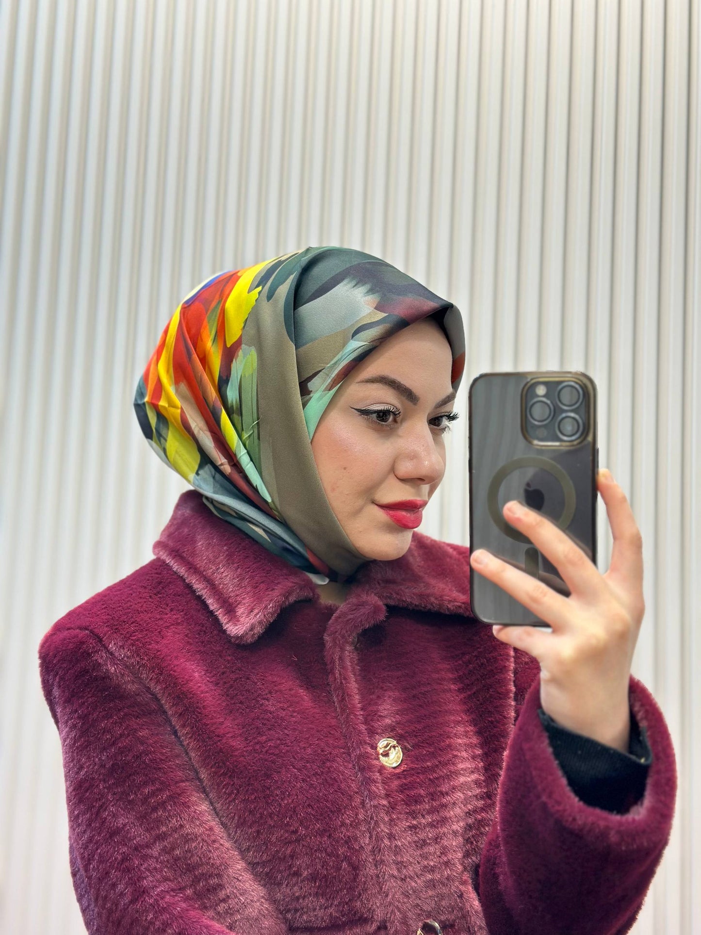 Aker eşarp